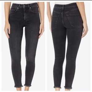 Free People High Waisted Jegging in Black